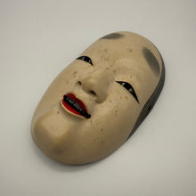 Load image into Gallery viewer, Koomote Onna Mask
